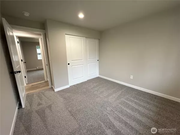 Port Orchard, WA 98367,11676 Fry AVE SW