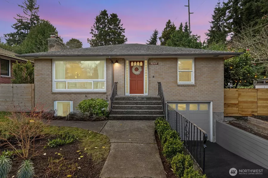9259 Dibble AVE NW, Seattle, WA 98117
