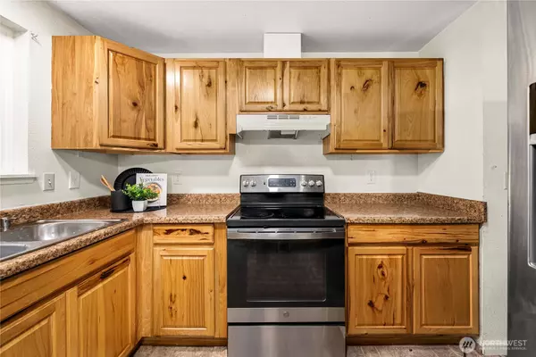 Port Orchard, WA 98366,7560 E Harrison ST