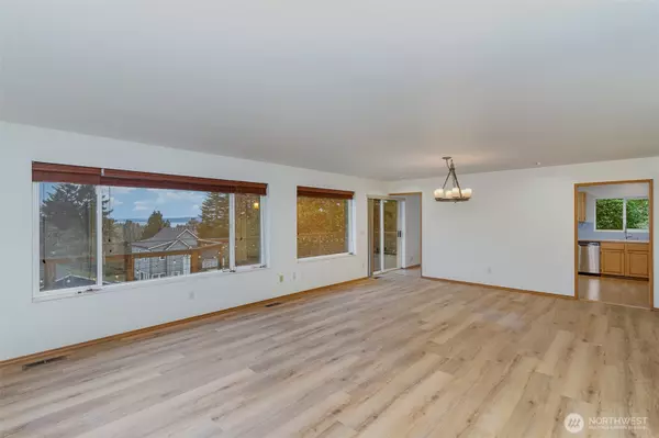 Seattle, WA 98136,6525 39th AVE SW