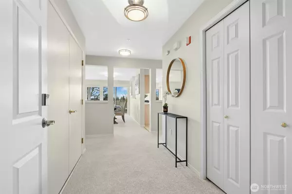 Issaquah, WA 98029,22535 SE Highland CIR #206