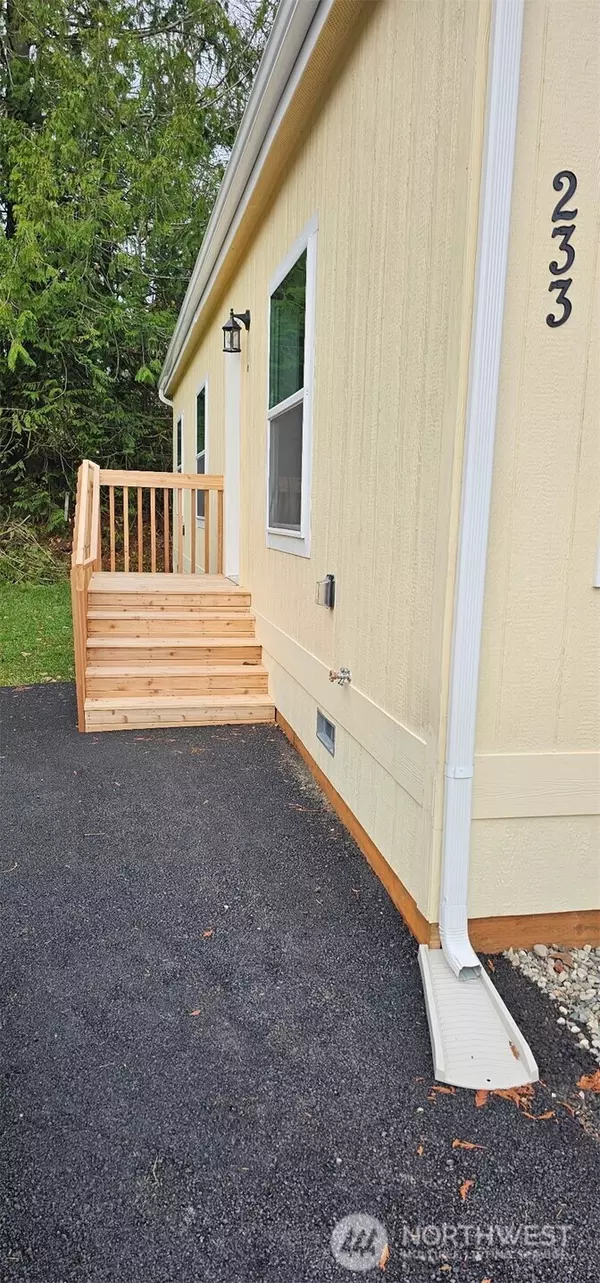 Black Diamond, WA 98010,31108 3rd AVE #233