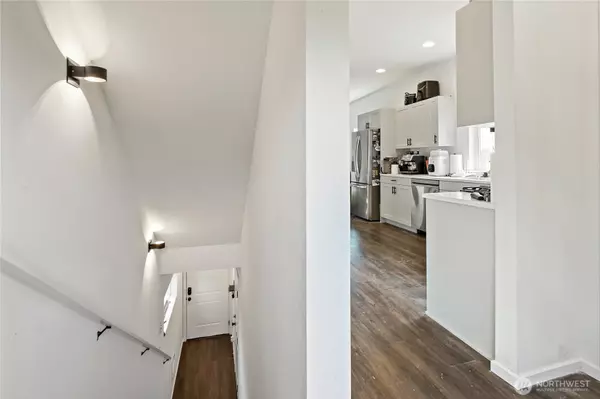 Bremerton, WA 98311,981 NW Highgarden DR