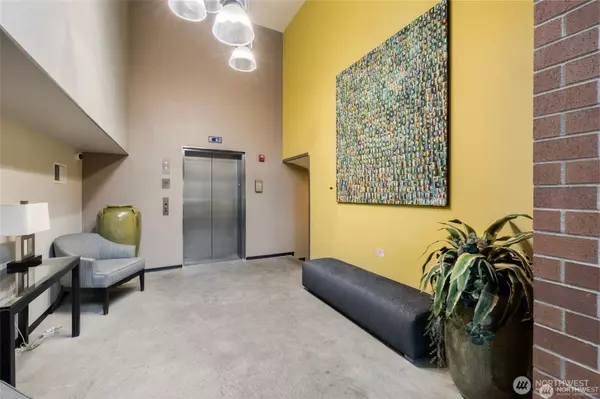 Seattle, WA 98103,4422 Bagley AVE N #303