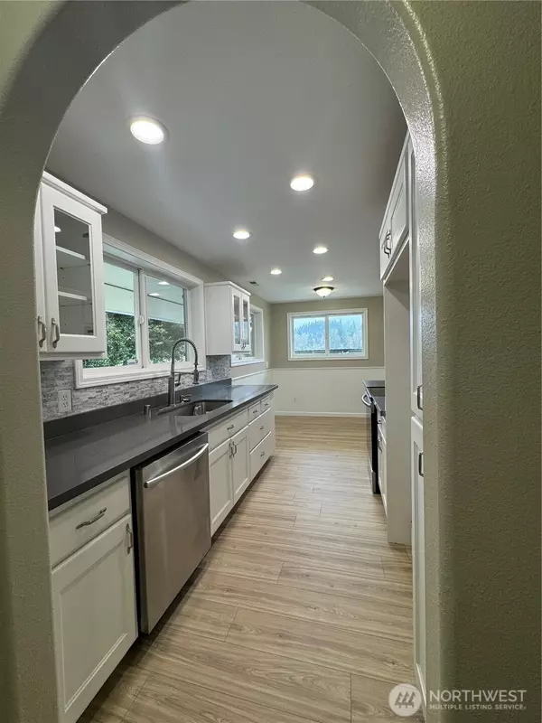 Stanwood, WA 98292,5112 Norman RD