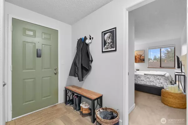 Tacoma, WA 98406,7324 Skyview LN N #N202