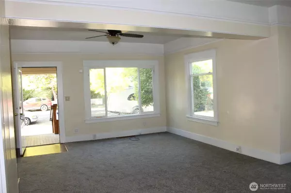 Tacoma, WA 98418,4315 Yakima AVE S