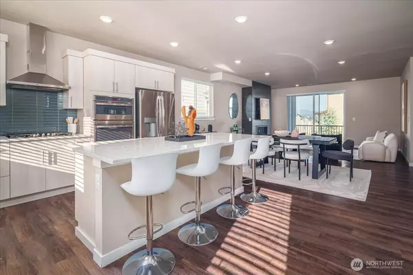 Seattle, WA 98178,11821 82nd PL S