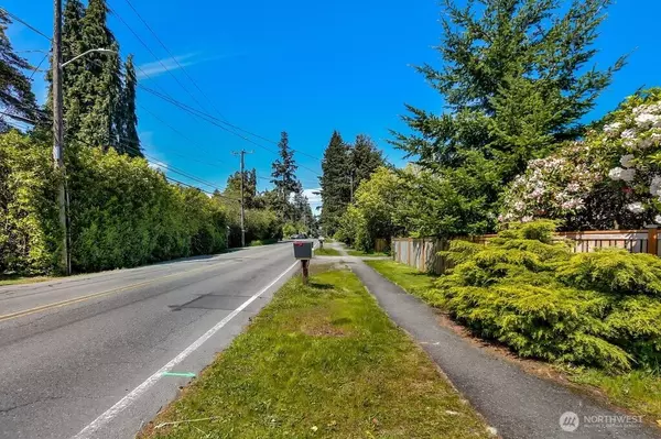 15712 Greenwood AVE N, Shoreline, WA 98133