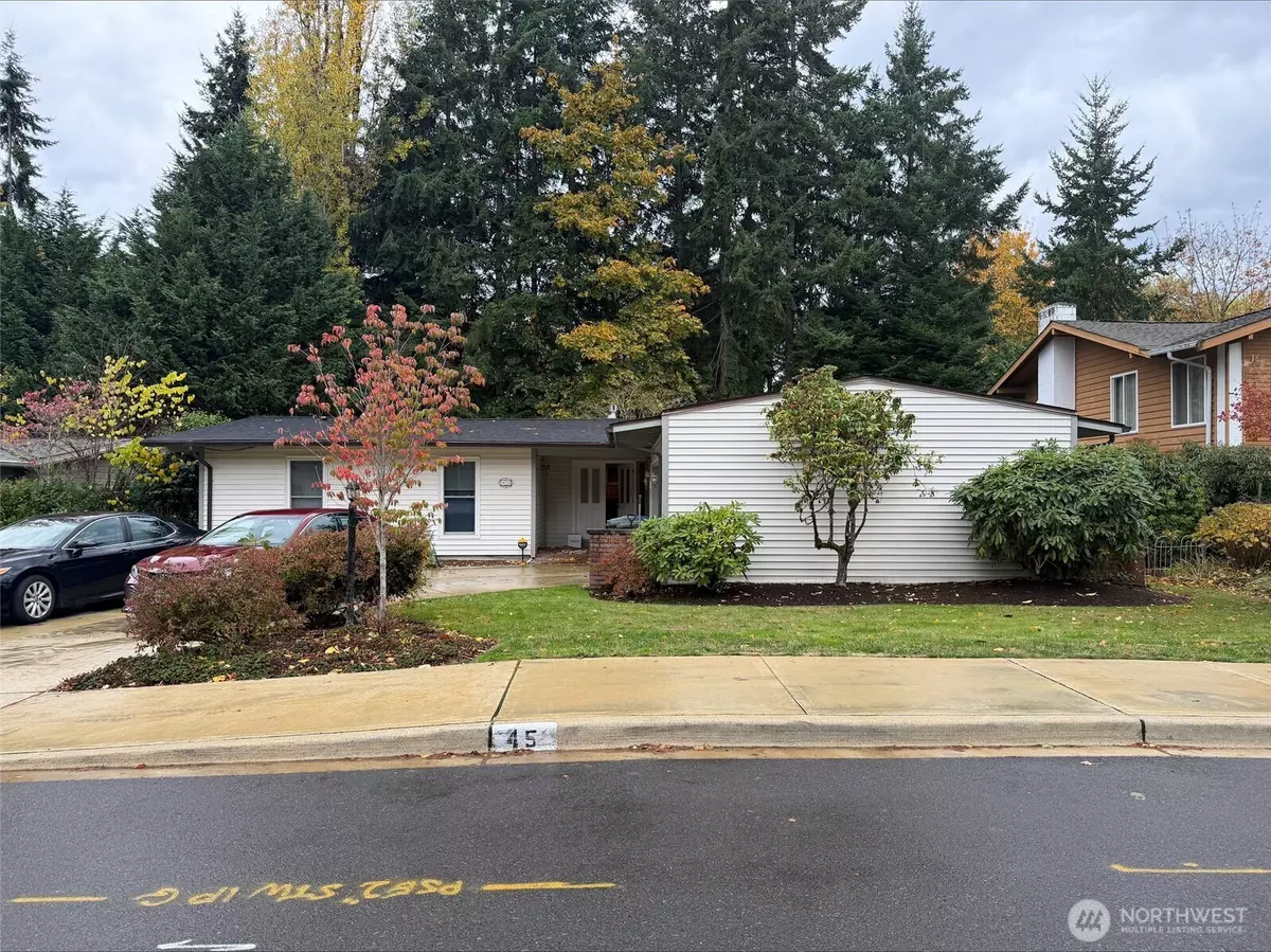 Bellevue, WA 98007,45 151st PL NE
