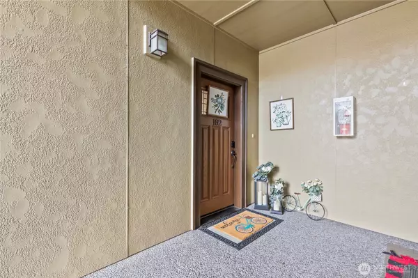 East Wenatchee, WA 98802,1051 N Baker AVE #A102