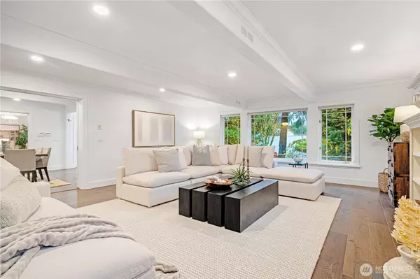 Bellevue, WA 98008,15810 SE 13th St