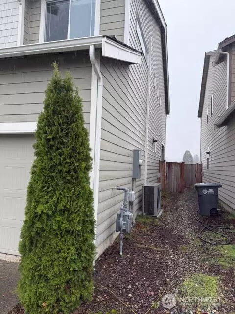 Puyallup, WA 98371,1420 32nd ST NW