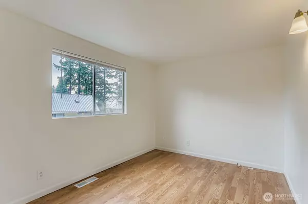 Kirkland, WA 98034,12078 NE 137th CT