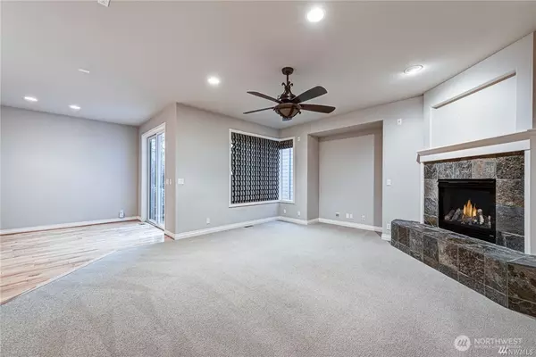 Redmond, WA 98052,6455 193rd PL NE