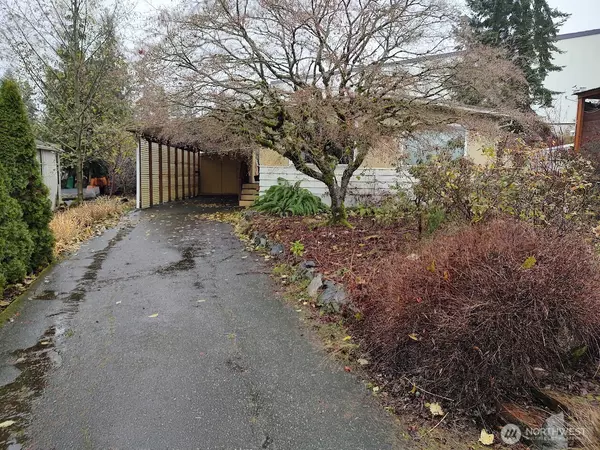 Everett, WA 98204,13320 Highway 99 #151