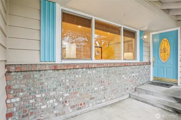 Redmond, WA 98052,5733 155th AVE NE