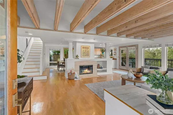 Seattle, WA 98116,4321 SW Lander ST