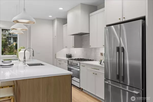 Seattle, WA 98103,4222 Meridian AVE