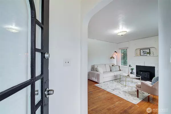 Seattle, WA 98136,4415 SW Juneau ST