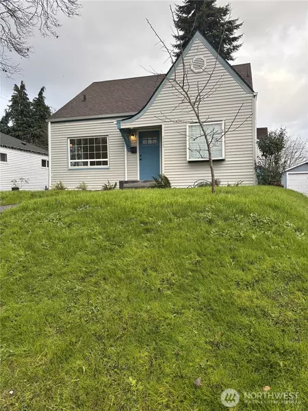 5229 S Thompson AVE, Tacoma, WA 98408