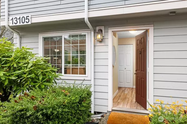 Kirkland, WA 98034,13105 102nd LN NE #1