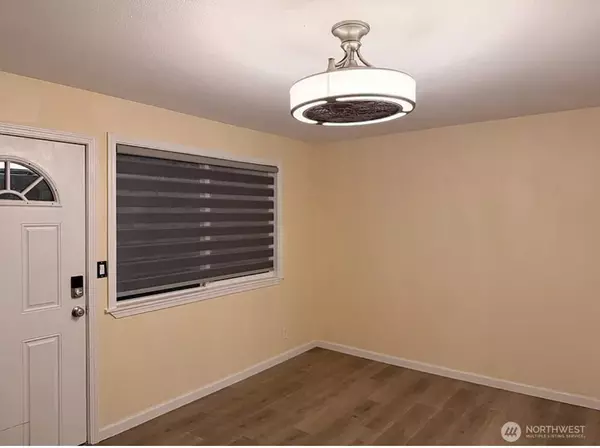 Renton, WA 98056,1428 NE Kirkland AVE NE