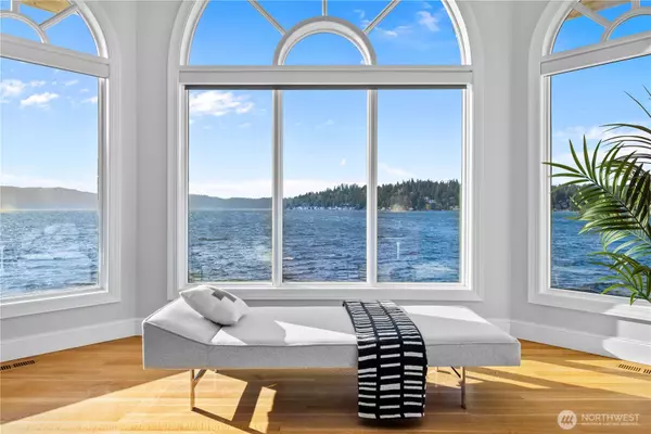 2819 E Lake Sammamish Pkwy NE, Sammamish, WA 98074