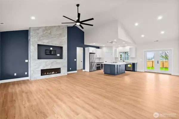 Elma, WA 98541,1421 W Main ST