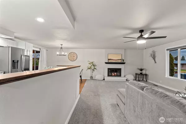 East Wenatchee, WA 98802,250 N Newton Ave