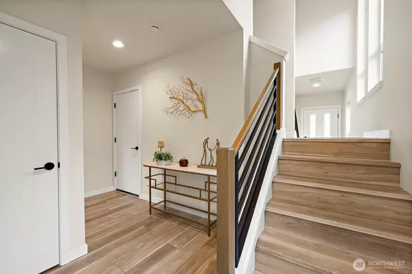 Edmonds, WA 98026,5015 144th ST SW #A1