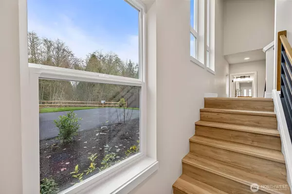 Edmonds, WA 98026,5015 144th ST SW #A1