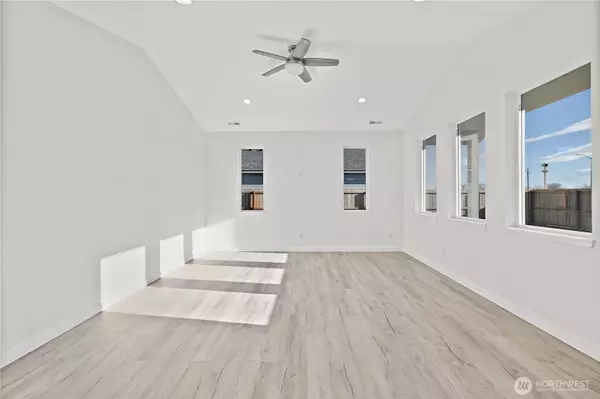 Mattawa, WA 99349,608 4th ST