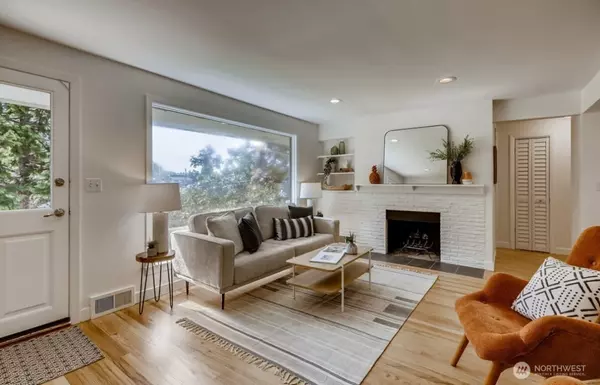 Seattle, WA 98107,102 NW 43rd ST