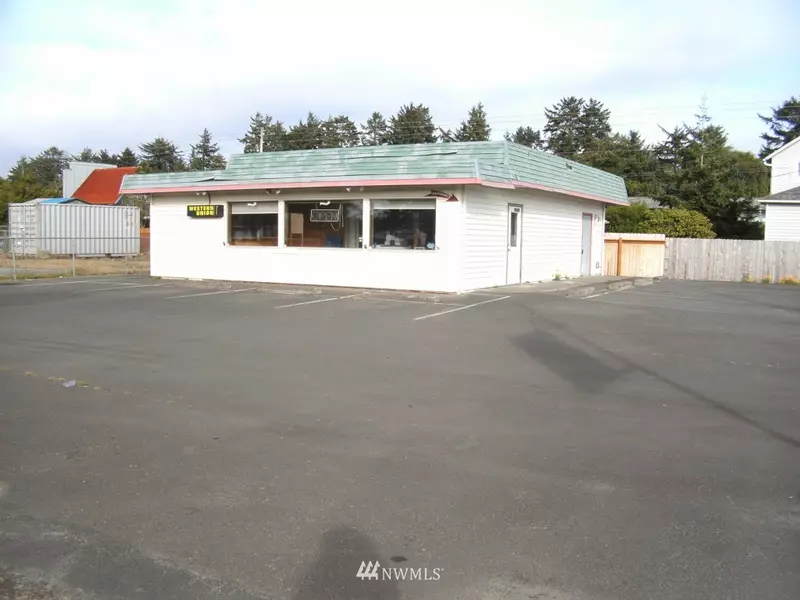 4806 Pacific HWY SE, Seaview, WA 98644