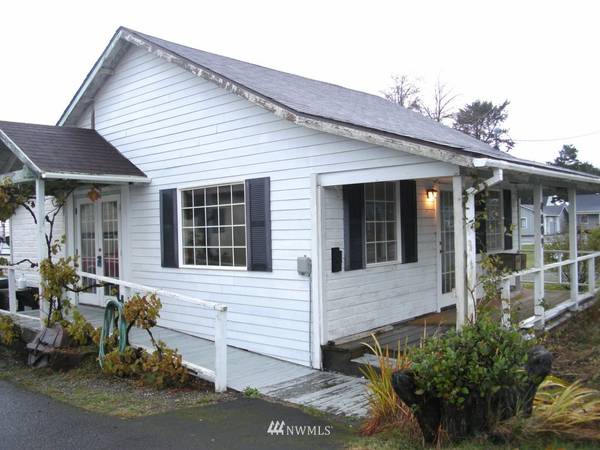 4809 Pacific Way, Seaview, WA 98644