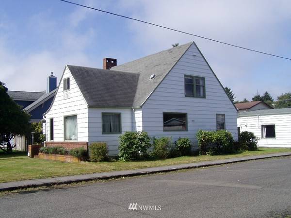 432 SE Lake ST, Ilwaco, WA 98624