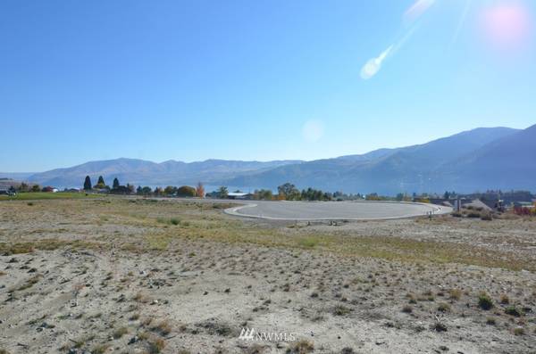 754 Cloudless DR, Manson, WA 98831