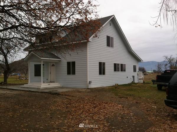 190 Weatherstone RD, Omak, WA 98841