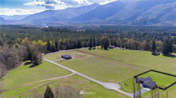 7420 Windsong LN, Sedro Woolley, WA 98284