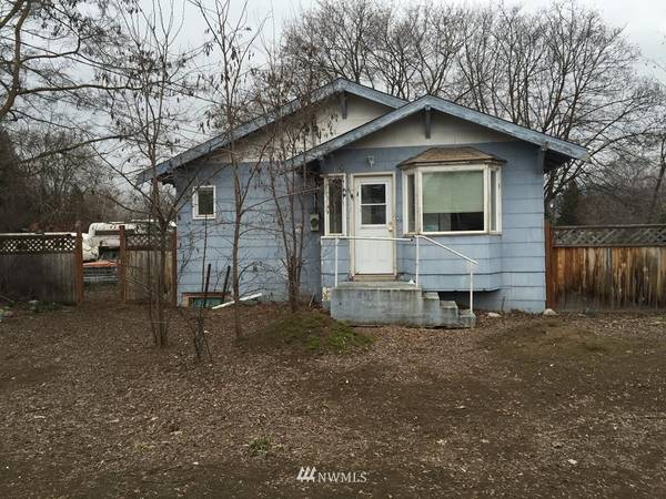 503 S Ash ST, Omak, WA 98841