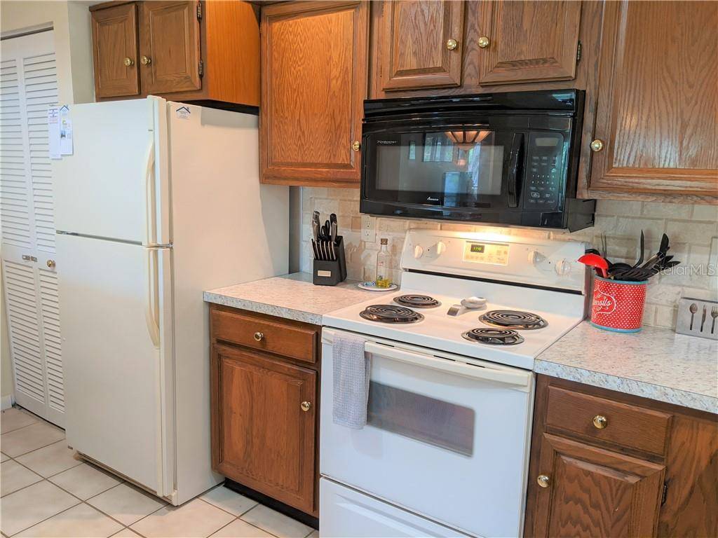 Sarasota, FL 34231,5677 ASHTON LAKE DR #11