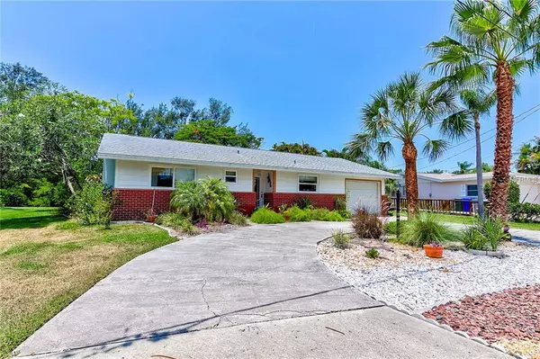 7049 LONGBOAT DR N, Longboat Key, FL 34228
