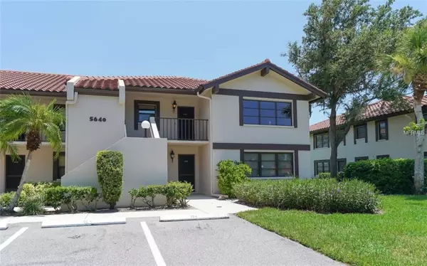 5640 GOLF POINTE DR #204, Sarasota, FL 34243