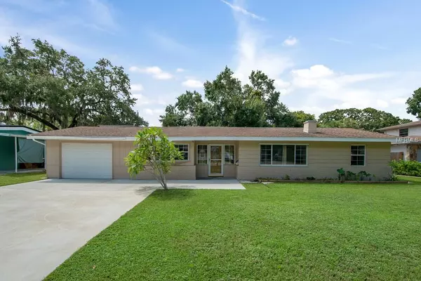 2944 WILLIAMSBURG ST, Sarasota, FL 34231