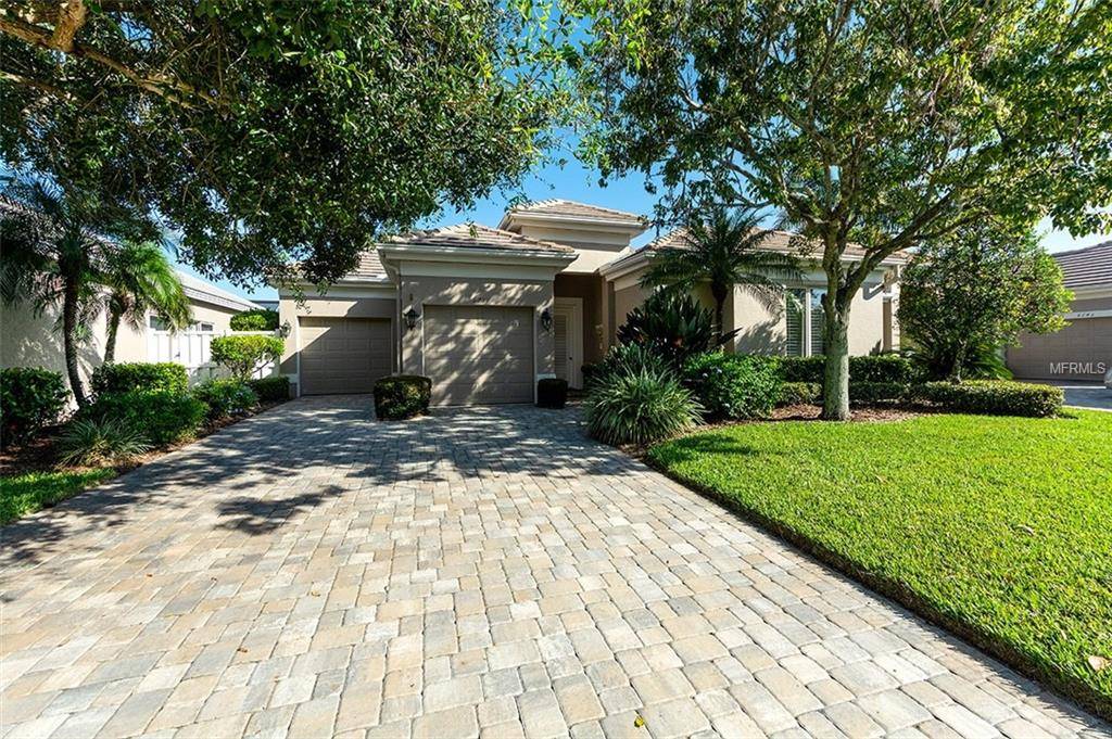 8739 52ND AVE E, Bradenton, FL 34211