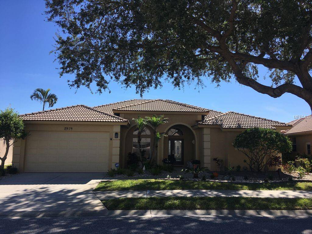 8979 HUNTINGTON POINTE DR, Sarasota, FL 34238