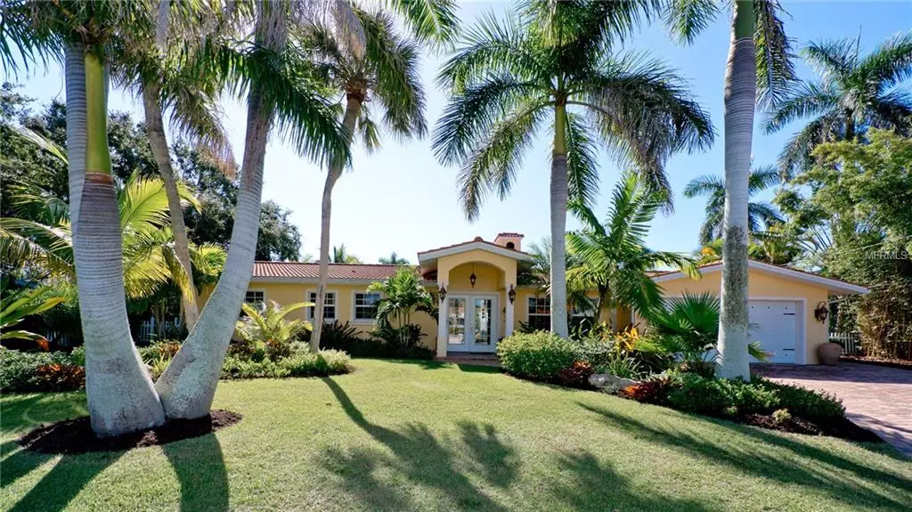 Holmes Beach, FL 34217,612 AMBASSADOR LN