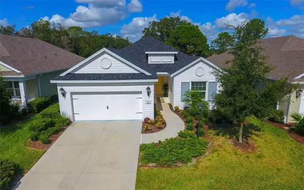 7421 RIDGELAKE CIR, Bradenton, FL 34203