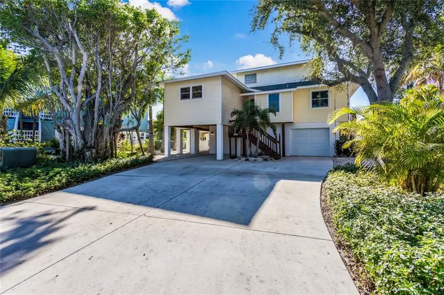 512 LOQUAT DR, Anna Maria, FL 34216